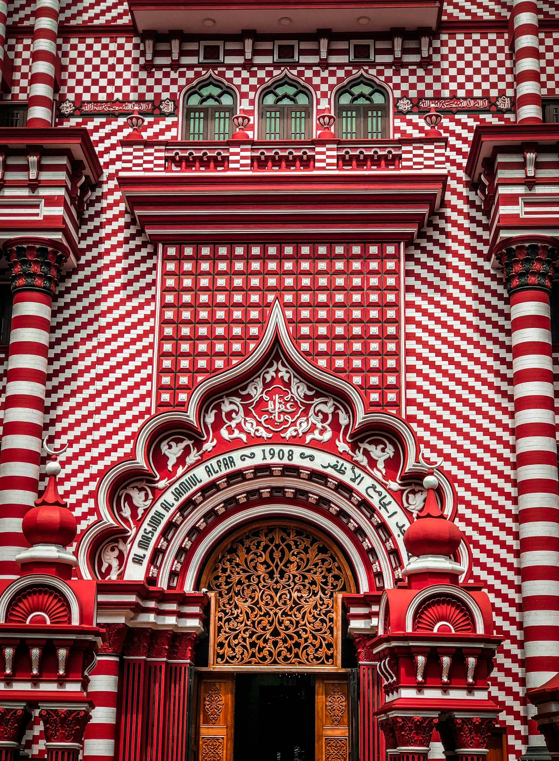 Jami Ul-Alfar Red Mosque ornate red-and-white facade in Colombo Pettah 1908